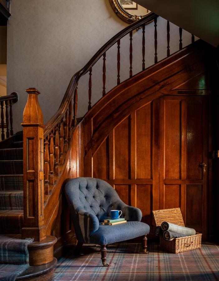 The Golden Lion At Settle Hotel Buitenkant foto