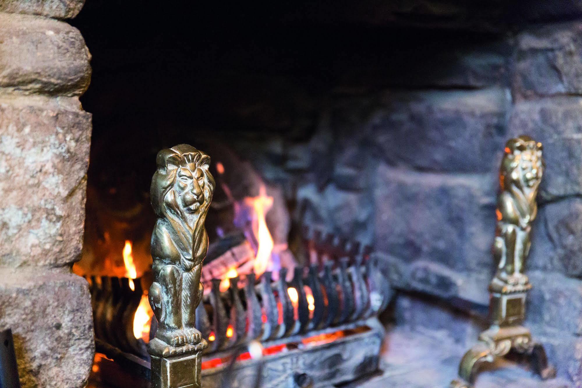 The Golden Lion At Settle Hotel Buitenkant foto